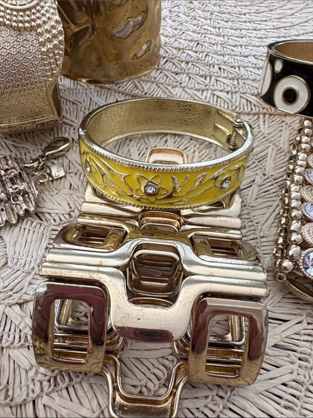 N/A bold gold